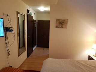 Гостевой дом Golden Moments Тимишоара Двухместный номер с 1 кроватью или 2 отдельными кроватями и балконом-3